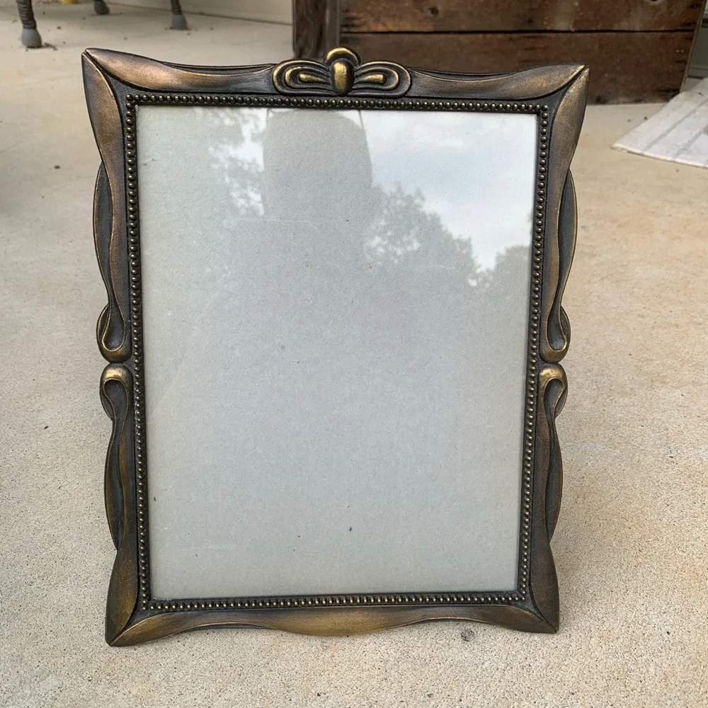 Antique Brass Ornate Table Top Picture Frame 8 x 10